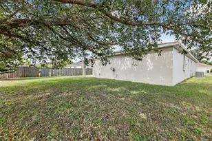 418 SW Fields Ave, Port Saint Lucie, FL 34953 - Photo 5