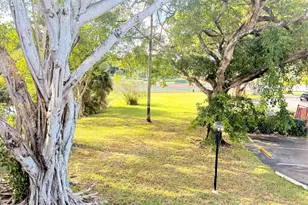 906 SW 9th St Cir, Boca Raton, FL 33486 - Photo 31