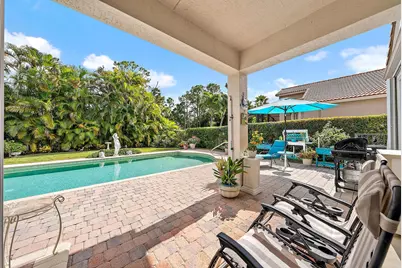 6784 SE Twin Oaks Circle, Stuart, FL 34997 - Photo 5