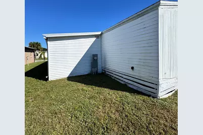 14415 Isla Flores Avenue, Fort Pierce, FL 34951 - Photo 11