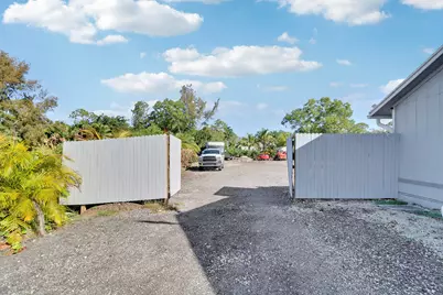 11921 51st Court, The Acreage, FL 33411 - Photo 3