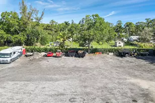 11921 51st Ct, The Acreage, FL 33411 - Photo 5