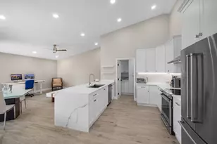 1095 Roble Way, Palm Beach Gardens, FL 33410 - Photo 5