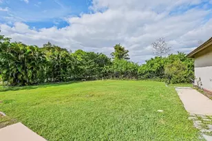 8671 155th Pl N, Palm Beach Gardens, FL 33418 - Photo 47