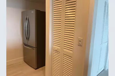 2425 Presidential Way, Unit #1103, West Palm Beach, FL 33401 - Photo 5