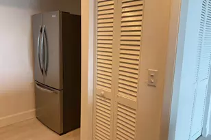 2425 Presidential Way, West Palm Beach, FL 33401 - Photo 5