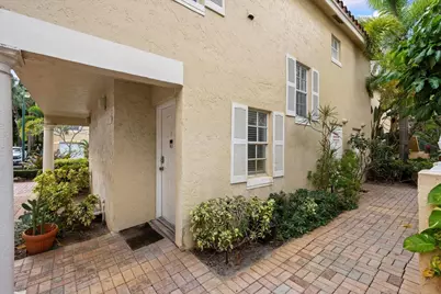 1015 Lake Shore Drive, Unit #105, Lake Park, FL 33403 - Photo 3