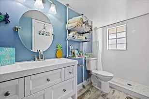 1015 Lake Shore Dr, Lake Park, FL 33403 - Photo 11