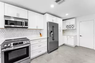 819 Windermere Way, Palm Beach Gardens, FL 33418 - Photo 17