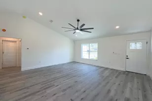 24 Locust Loop Dr, Ocala, FL 34472 - Photo 11