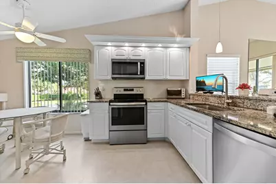 10247 N Circle Lake Drive, Unit #201, Boynton Beach, FL 33437 - Photo 17