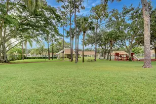 1105 Maplewood Dr, Greenacres, FL 33415 - Photo 39