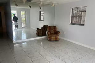 820 W Lakewood Rd, West Palm Beach, FL 33405 - Photo 5