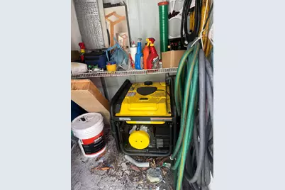 820 W Lakewood Road, West Palm Beach, FL 33405 - Photo 21