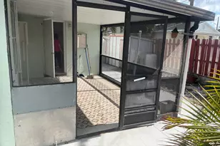 820 W Lakewood Rd, West Palm Beach, FL 33405 - Photo 15