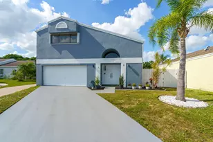 5 Compton Way, Boynton Beach, FL 33426 - Photo 1