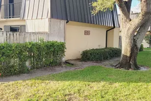 2464 Waterside Dr, Lake Worth, FL 33461 - Photo 43