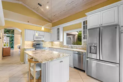 23 Blenheim Court, Palm Beach Gardens, FL 33418 - Photo 5