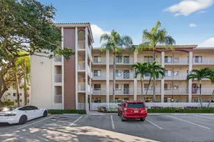 6121 Pointe Regal Cir, Delray Beach, FL 33484 - Photo 5