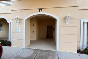 27 Harbour Isle Dr W, Fort Pierce, FL 34949 - Photo 1