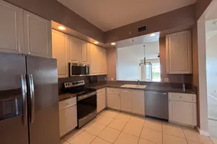 27 Harbour Isle Dr W, Fort Pierce, FL 34949 - Photo 3