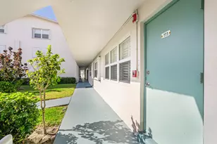 210 Horizons E Unit, Boynton Beach, FL 33435 - Photo 5