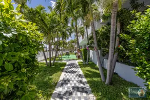 137 Golden Isles Dr, Hallandale Beach, FL 33009 - Photo 41