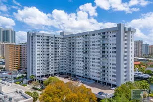 137 Golden Isles Dr, Hallandale Beach, FL 33009 - Photo 49