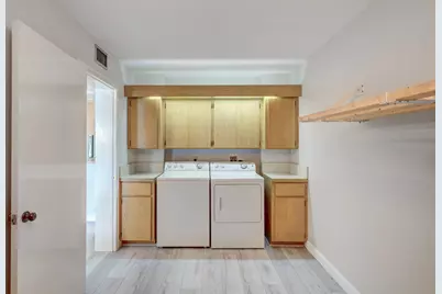 2561 Village Boulevard, Unit #402, West Palm Beach, FL 33409 - Photo 9