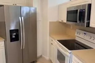 8189 Severn Dr, Boca Raton, FL 33433 - Photo 5