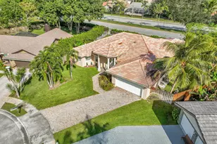 13620 Folkestone Ct W, Wellington, FL 33414 - Photo 39