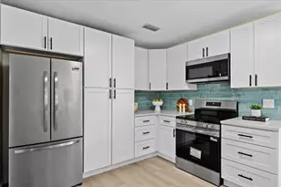 19052 SE Hillcrest Dr, Tequesta, FL 33469 - Photo 3