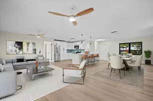 19052 SE Hillcrest Dr, Tequesta, FL 33469 - Photo 9