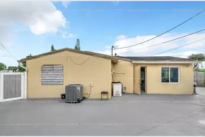 5713 Briarwood Street, Mangonia Park, FL 33407 - Photo 37