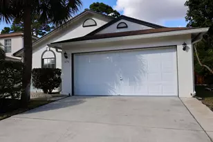 6196 Azalea Cir, West Palm Beach, FL 33415 - Photo 3