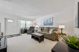 419 Sheffield Q, West Palm Beach, FL 33417 - Photo 1