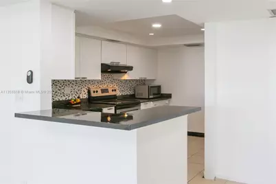 2400 Presidential Way, Unit #403, West Palm Beach, FL 33401 - Photo 9