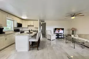 117 Flanders C, Delray Beach, FL 33484 - Photo 5