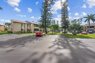 313 Pine Ridge Circle Circle Unit, Greenacres, FL 33463 - Photo 3