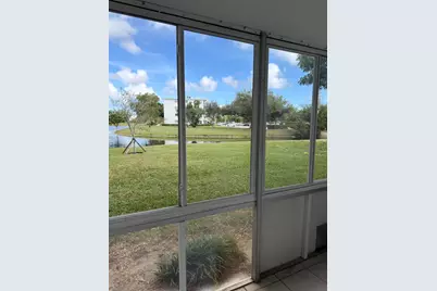 319 Newport V, Unit #319, Deerfield Beach, FL 33442 - Photo 15