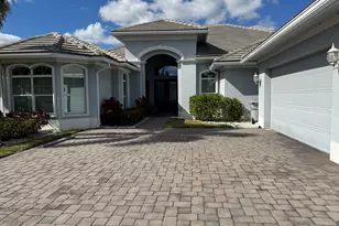 395 SW Sapphire Way, Vero Beach, FL 32968 - Photo 3