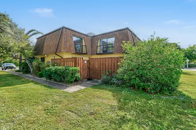 110 N Delaware Boulevard, Unit #9B, Jupiter, FL 33458 - Photo 1