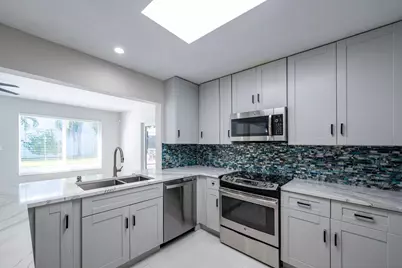 10339 Daphne Avenue, Palm Beach Gardens, FL 33410 - Photo 11