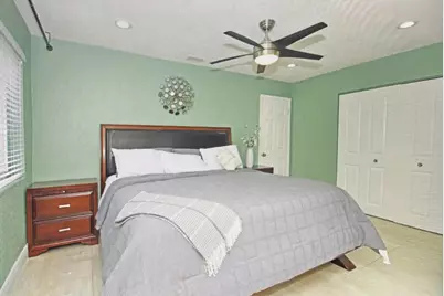 124 Davis Road, Palm Springs, FL 33461 - Photo 15