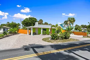 5203 S Indian River Dr, Fort Pierce, FL 34982 - Photo 15