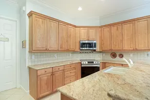 9009 Houndslake Ct, Port Saint Lucie, FL 34986 - Photo 13