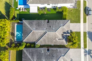 8281 Oceanus Dr, Boca Raton, FL 33496 - Photo 9