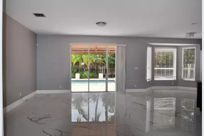 12522 NW 18th Manor, Pembroke Pines, FL 33028 - Photo 11