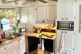 8165 SE Wren Ave, Hobe Sound, FL 33455 - Photo 9