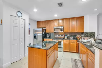 621 SW 2nd Drive, Unit #621, Pompano Beach, FL 33060 - Photo 3